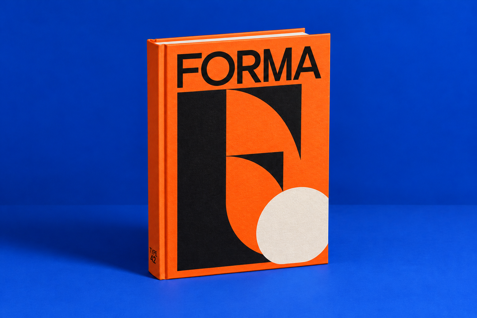 Livro Forma: capa laranja sobre fundo azul.